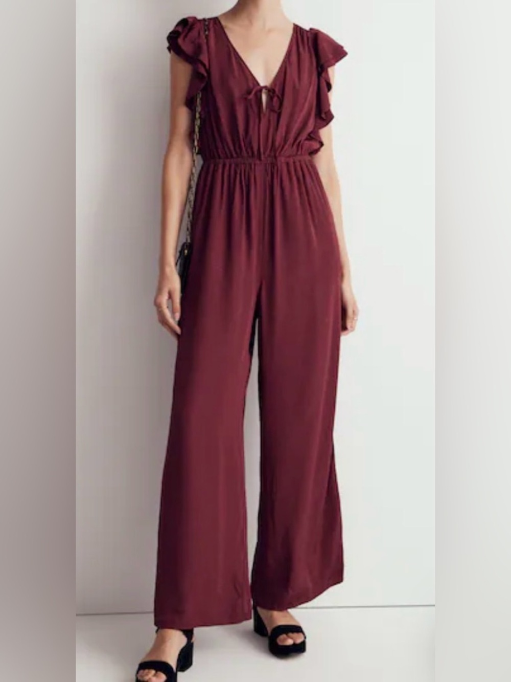 Madewell Jacquard Deep-V Ruffled Jumpsuit size small in Cabernet